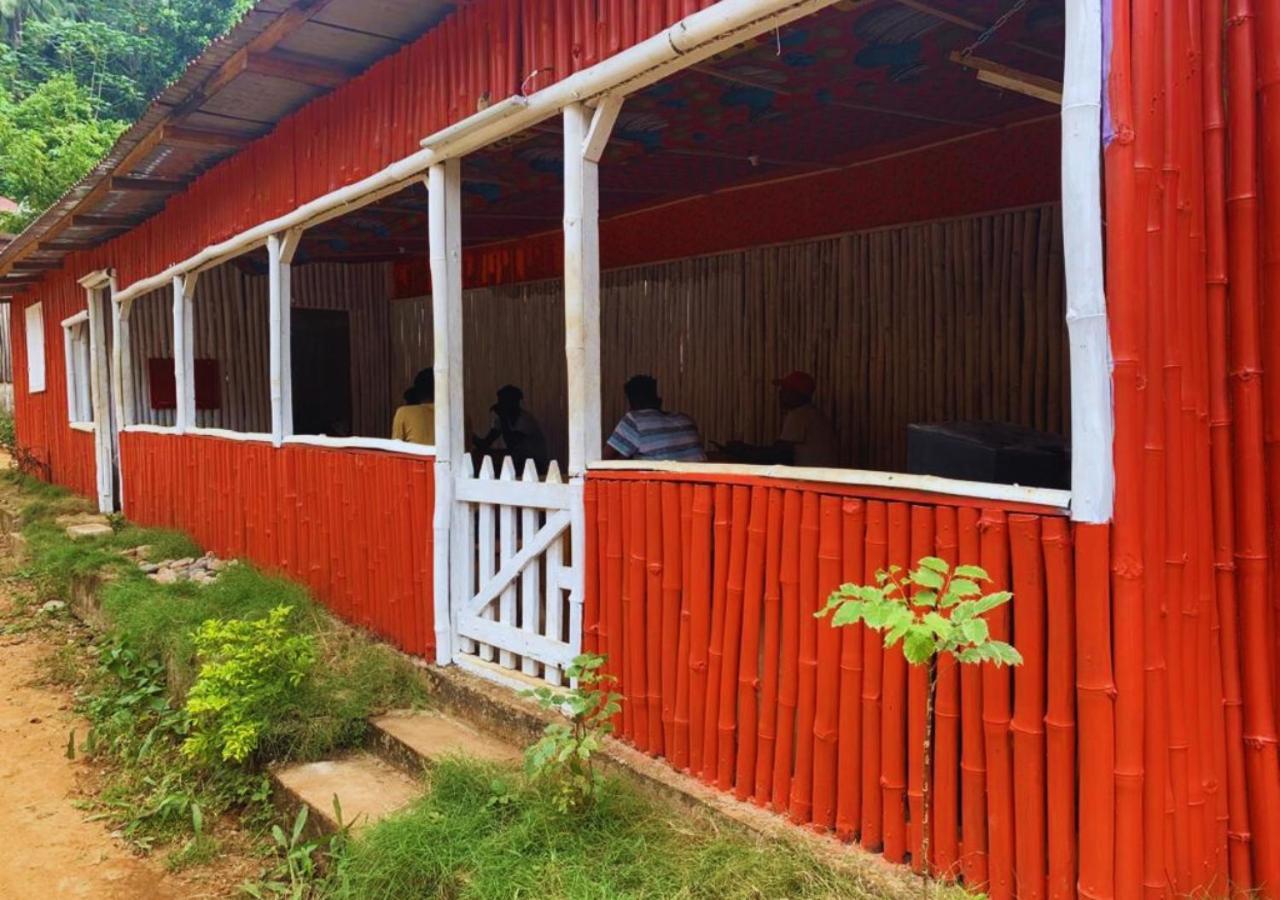 Villa Casa No Centro Do Mundo Ilheu Equator à Îlot de Rolas Extérieur photo