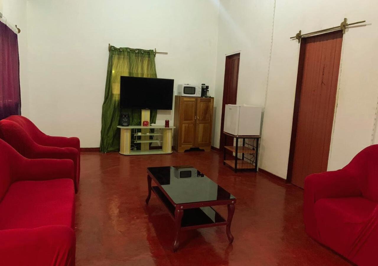 Villa Casa No Centro Do Mundo Ilheu Equator à Îlot de Rolas Extérieur photo